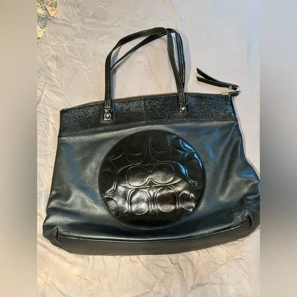 Coach Black Leather Tote Bag Signature Embossed Patch Zip Top Shoulder Purse - Picture 1 of 7